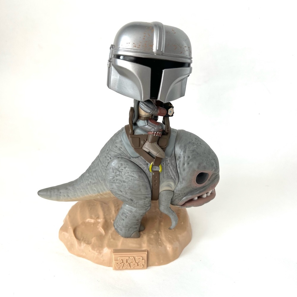 Funko Star Wars Funko Mandalorian On Blurgg #358